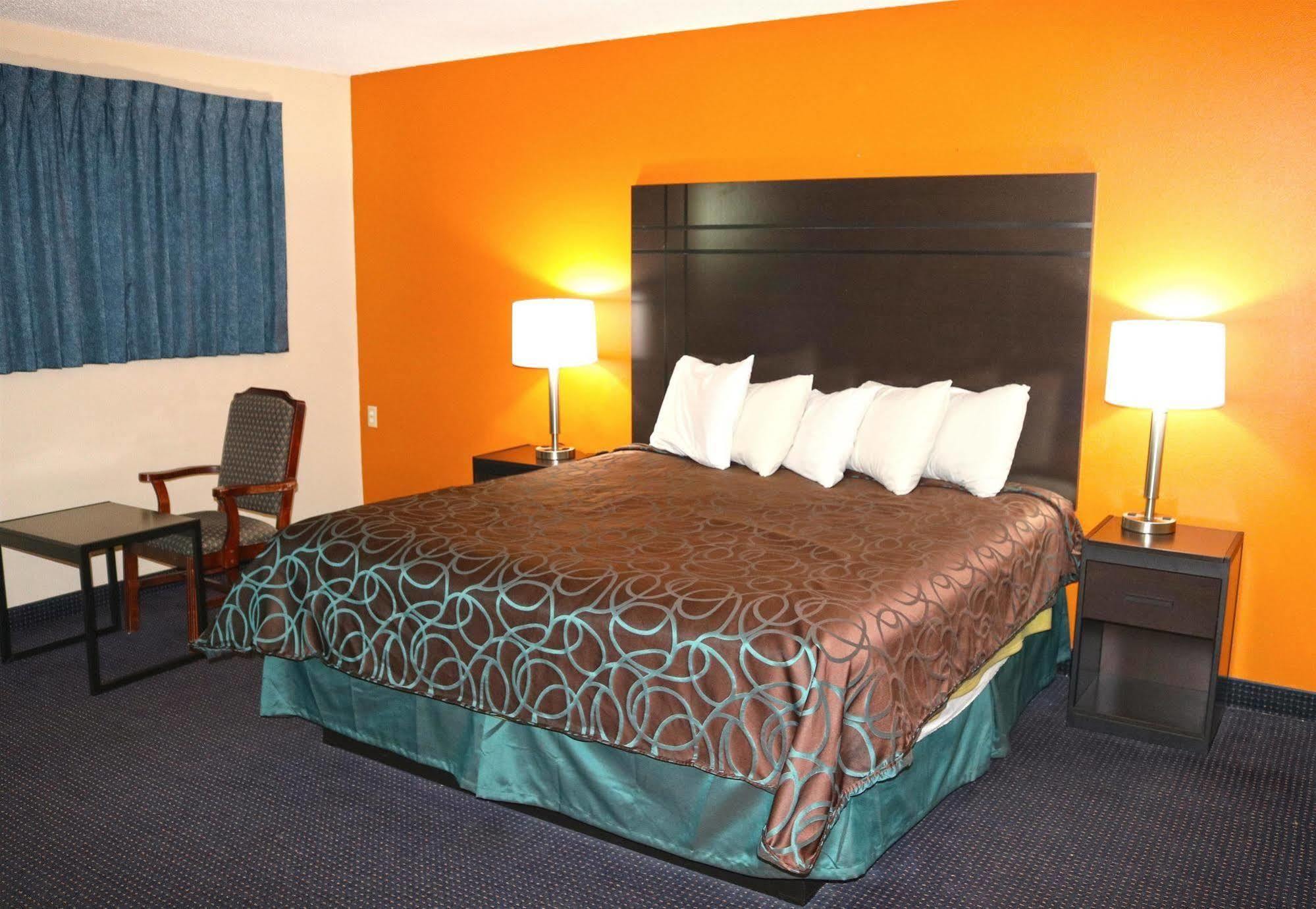 Americas Best Value Inn Giddings Buitenkant foto